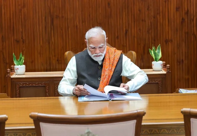 पीएम मोदी ने प्रधानमंत्री कार्यालय की नई बिल्डिंग 'सेवा तीर्थ' का किया उद्घाटन, पहले ही दिन लिए बड़े फैसले