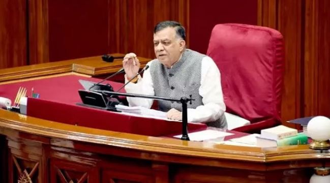 अब विधायकों का फोन नहीं उठाने वाले अधिकारियों पर होगी कार्रवाई, विधानसभा में नेता विपक्ष माता प्रसाद पांडेय ने उठाया था मुद्दा