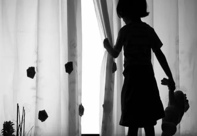 पड़ोसी युवक बना हैवान, नौ माह की बच्ची के साथ हैवानियत की हदे की पार, परिजनों ने मासूम अस्पताल में भर्ती