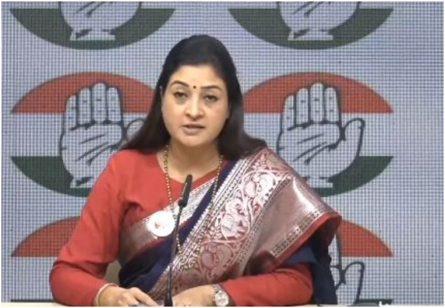 अलका लांबा ने दागा सवाल, बोलीं- मोदी-शाह की जो CD दिल्ली विधानसभा में चली थी, 2015 में सुप्रीम कोर्ट को सौंपी गई, 10 साल से जांच करने कौन रोक रखा है?