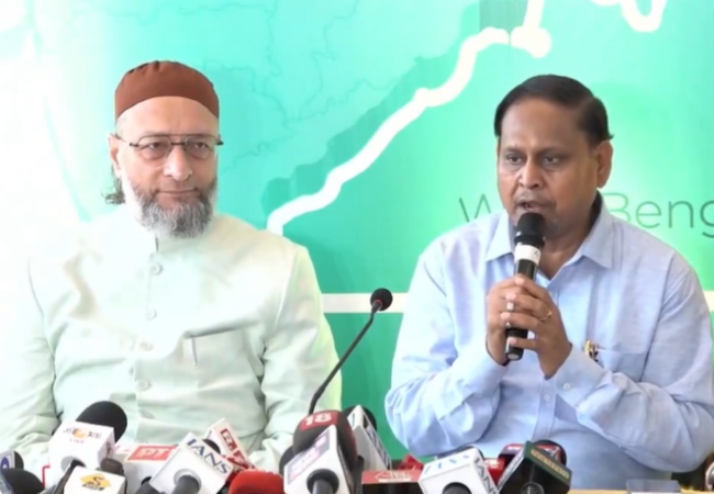 AIMIM-AJUP गठबंधन पर ओवैसी और हुमायूं कबीर की संयुक्त प्रेस कॉन्फ्रेंस, इतनी सीटों पर ममता बनर्जी को देंगे टक्कर