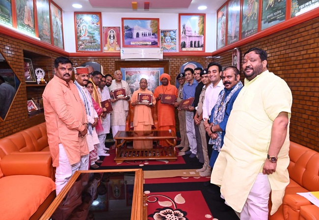 देवीपाटन धाम की आस्था, परम्परा और सांस्कृतिक जीवन को समेटती कॉफी टेबल बुक 'श्री आदि शक्ति माँ पाटेश्वरी शक्तिपीठ: शक्ति और आस्था की अनन्त परम्परा'