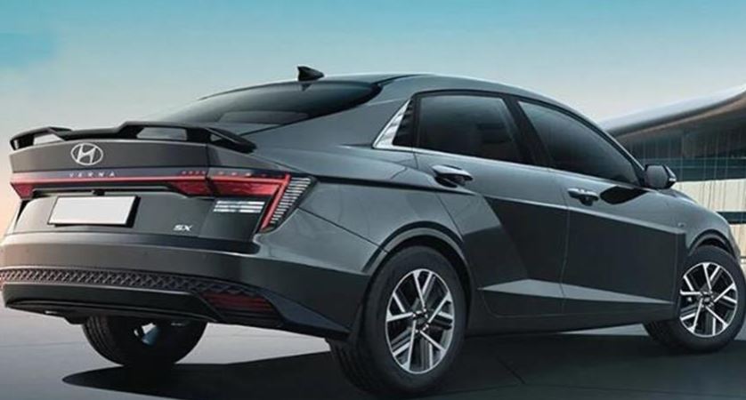 Hyundai Verna Bumper Discount :  हुंडई वरना पर मिल रहा बंपर डिस्काउंट, खरीदने का सुनहरा मौका