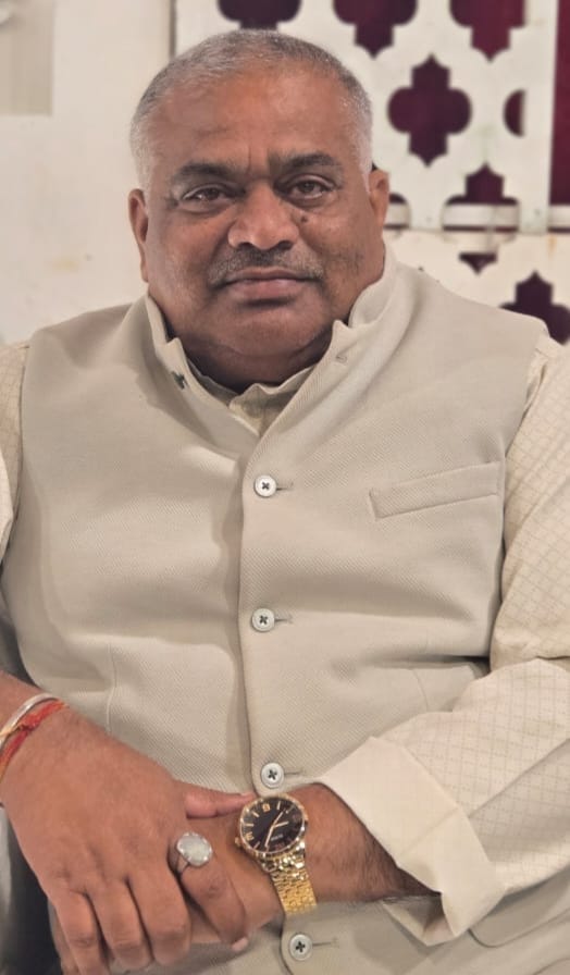 Nautanwa:फोरलेन निर्माण में शहीद पूरन बहादुर थापा की मूर्ति हटाने पर बवाल, कांग्रेस ने दी धरना की चेतावनी