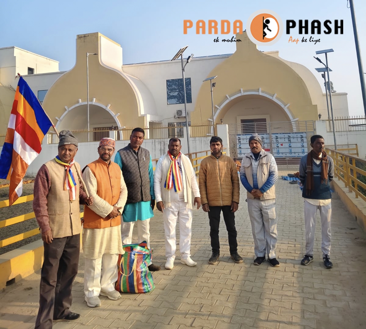 थाई भिक्षुओं की शांति पदयात्रा रामग्राम–देवदह पहुँची, बौद्ध स्थलों पर की पूजा-वंदना