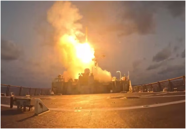 इजराइल-अमेरिका का 'ऑपरेशन एपिक फ्यूरी' : इस्फहान में बिछ गई तबाही की चादर! 2000 पाउंड के 'बंकर बस्टर' बमों से दहला आसमान