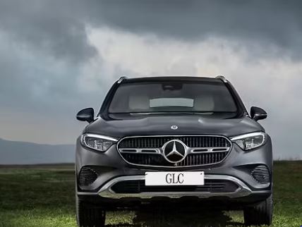 Mercedes-Benz Cars price Hike : अप्रैल में इस तारीख से महंगी हो जाएंगी मर्सिडीज बेंज की गाड़ियां, कंपनी ने इतने बढ़ाए दाम