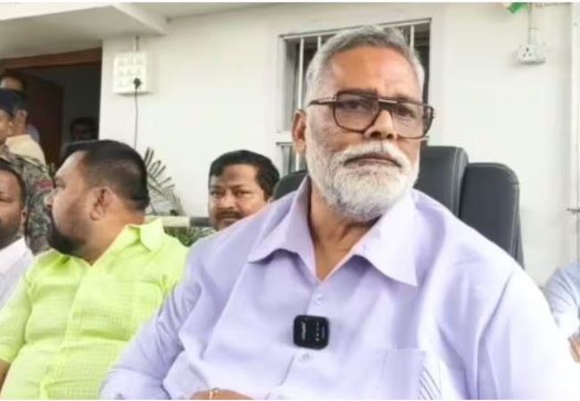 रेप व सेक्स रैकेट मामले में सरकार की ढ़िलाई से खफा पप्पू यादव, बोले- अब बेटियों को नेता और अधिकारियों की गिद्ध दृष्टि से बचाने के लिए एक बड़ी क्रांति जरूरी