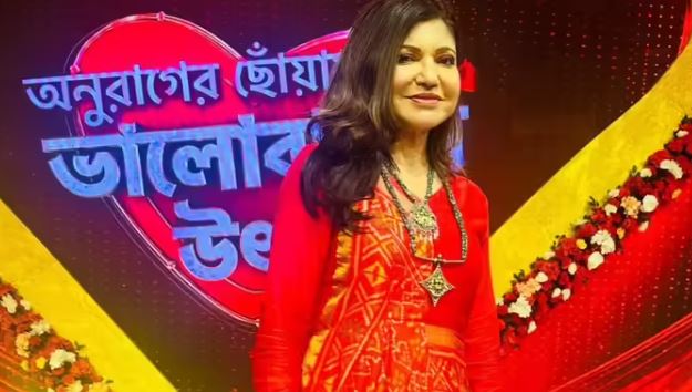 Famous Singer Alka Yagnik :  खतरनाक बीमारी से जूझ रहीं मशहूर सिंगर अलका याग्निक , 2 सालों से हैं रेयर हेयरिंग डिजीज