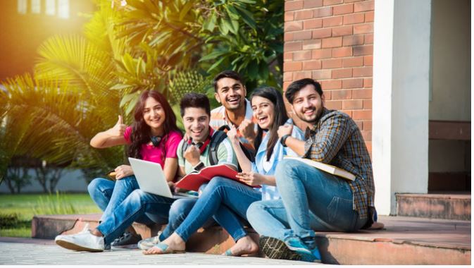 UP News : यूपी में आठ लाख विद्यार्थियों को इसी माह होगी शुल्क की भरपाई, आंकड़ों की जांच करवा रहा है विभाग