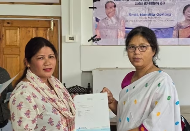 भाजपा को असम में बड़ा झटका! मंत्री नंदिता गोरलोसा ने छोड़ी पार्टी तो कांग्रेस ने बनाया अपना उम्मीदवार