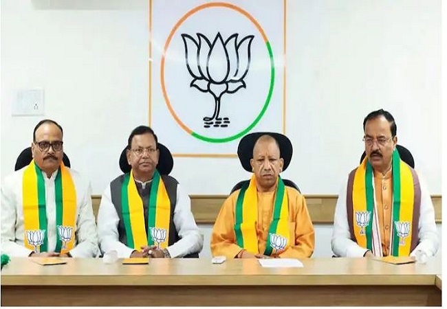 योगी कैबिनेट का अगले हफ्ते हो सकता है विस्तार, RSS-BJP में मंथन जारी, जानें किसे मिलेगी जगह और किसका पत्ता होगा साफ?