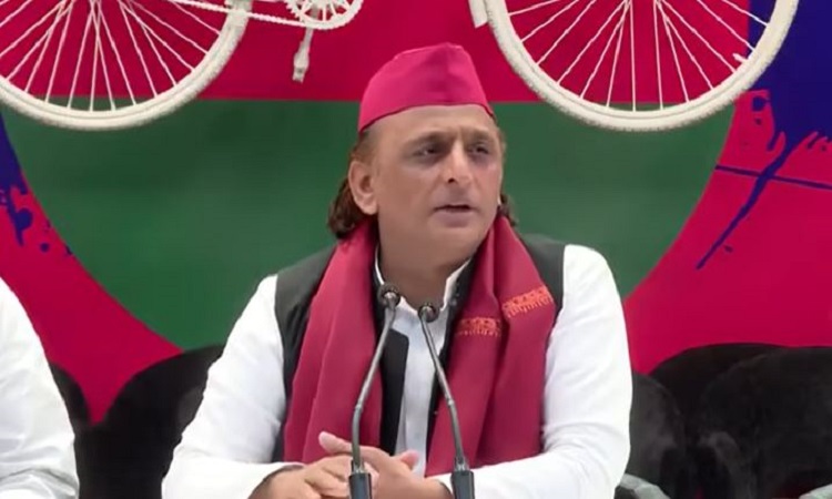 सरकार बनी तो महिलाओं को साल में देंगे 40 हजार रुपया...अखिलेश यादव ने किया बड़ा एलान