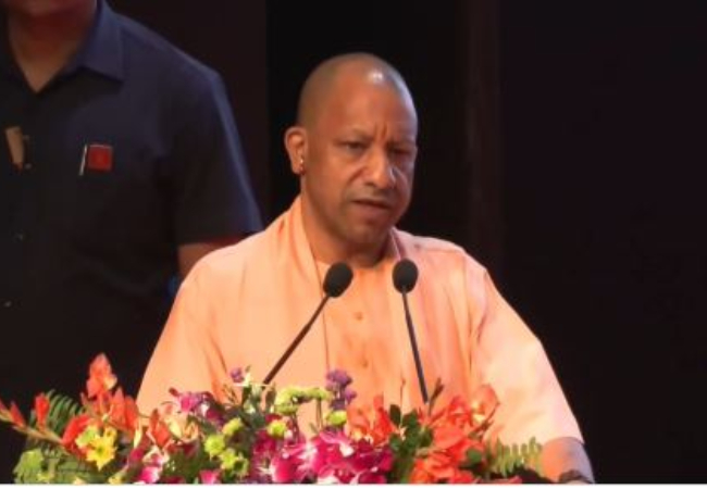 सीएम योगी ने 665 नर्सिंग अधिकारियों को सौंपा नियुक्ति पत्र, बोले- कोई भी एक नियुक्ति पर नहीं उठा सकता सवाल