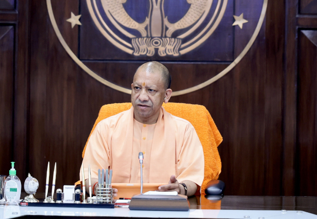 UP Cabinet : सीएम योगी की कैबिनेट बैठक में 30 प्रस्तावों को मिली मंजूरी, अब खतौनी से होगा नाम का मिलान, इन गांवों को पहली बार मिलेगी बस सेवा