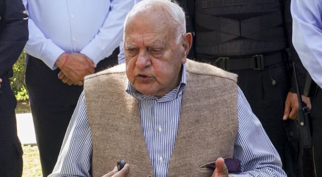 हमले के बाद फारूक अब्दुल्ला को गृहमंत्री अमित शाह ने किया फोन, घटना के बारे में पूर्व सीएम ने बताया