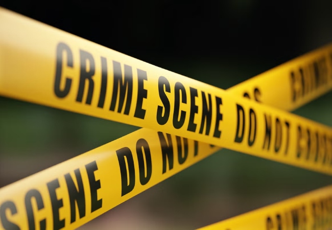 अवैध रिश्ते का खौफनाक अंजाम! पति ने पत्नी और उसके प्रेमी की गोली मार की हत्या कर दी, फिर हुआ फरार