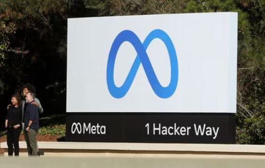 Meta Layoffs : मार्क जुकरबर्ग की कंपनी में जाने वाली हैं 20% नौकरियां, यह कंपनी की सबसे बड़ी छंटनी होगी