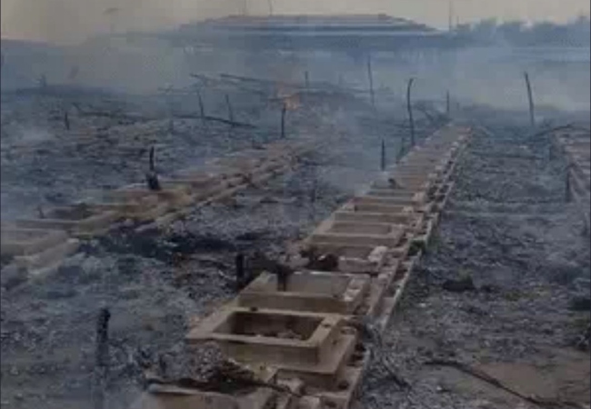 अयोध्या: परिवहन मंत्री दयाशंकर सिंह के यज्ञ में बड़ा हादसा टला, 1251 कुंड वाला पंडाल मिनटों में जलकर खाक