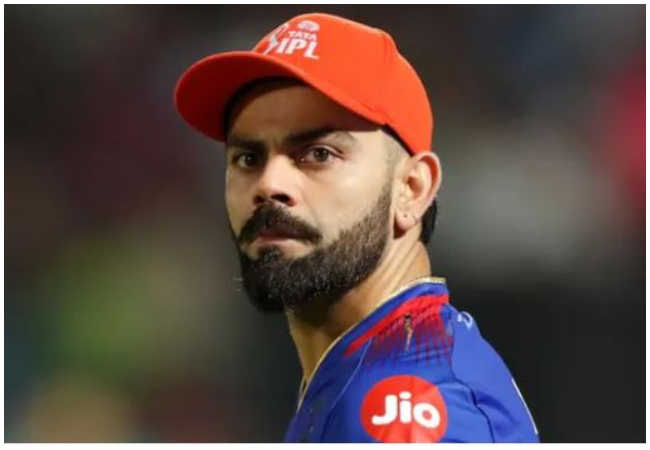 Video-विराट कोहली ने रोहित-सहवाग को 'इग्नोर' कर इस खिलाड़ी को बताया टी20 क्रिकेट का महान बल्लेबाज