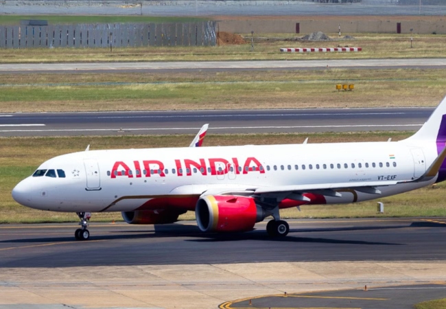 एयर इंडिया की लंदन उड़ान AI111 तकनीकी खराबी के कारण दिल्ली लौटी
