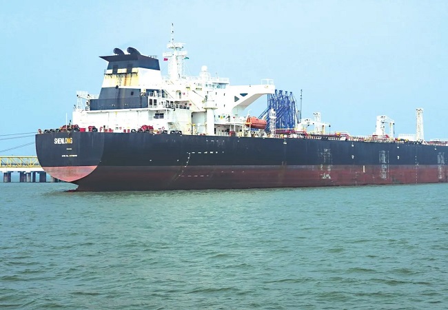 फॉरवर्ड सीमेन यूनियन ऑफ़ इंडिया ने पीएम मोदी को लिख पत्र, कहा- संघर्ष क्षेत्रों में फंसे 23 हजार भारतीय नाविकों की जिंदगी खतरे में