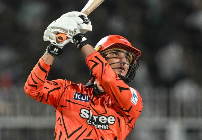 IPL 2026: अभिषेक शर्मा का तूफान, 28 गेंदों में 74 रन ठोक पंजाब किंग्स को किया बेहाल, जयसूर्या, बटलर को पीछे छोड़ा
