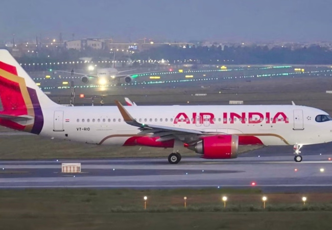 मिडिल ईस्ट युद्ध का असर: एयर इंडिया ने बढ़ाए टिकट के दाम, ₹26,000 तक बढ़ा किराया!