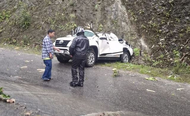 Arunachal's Keyi Panyor Landslide : अरुणाचल के केयी पान्योर में काल बनकर गिरी चट्टान, जूनियर इंजीनियर की दर्दनाक मौत 
