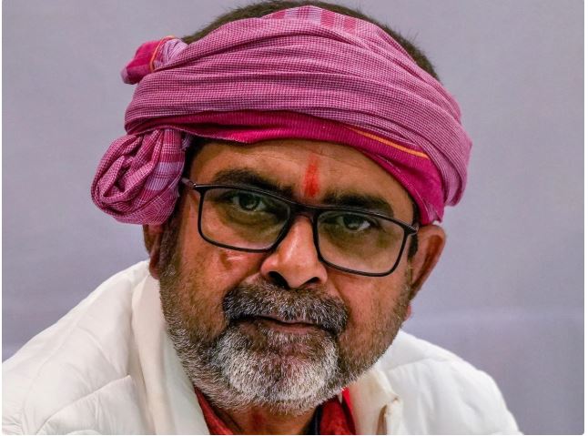 अवध ओझा का सनसनीखेज दावा, बोले- देश में जिस दिन खाना बंद हो जाएगा उस दिन होगी क्रांति, भूखा आदमी मरने से पहले मारेगा