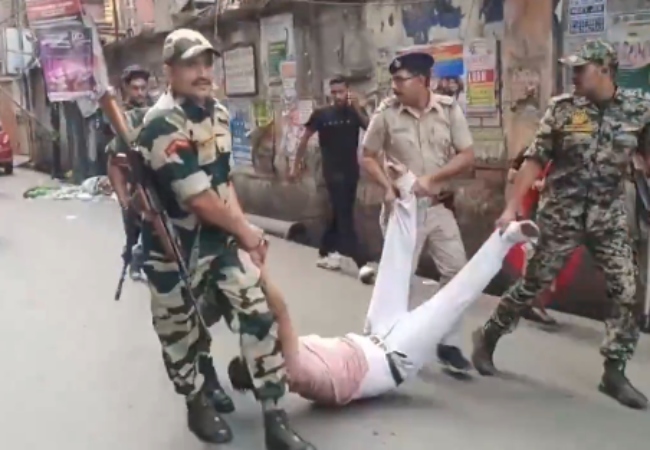 Bengal 2nd Phase Voting Live : बंगाल में 142 सीटों पर वोटिंग जारी, नादिया में BJP बूथ एजेंट पर हमला, कई जगहों पर हिंसा