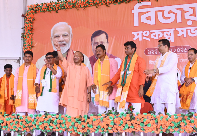 सीएम योगी, बोले-अब खेला बंद और विकास होगा शुरू, बंगाल की डेमोग्रॉफी को बदलना चाहते हैं वोटबैंक के सौदागर