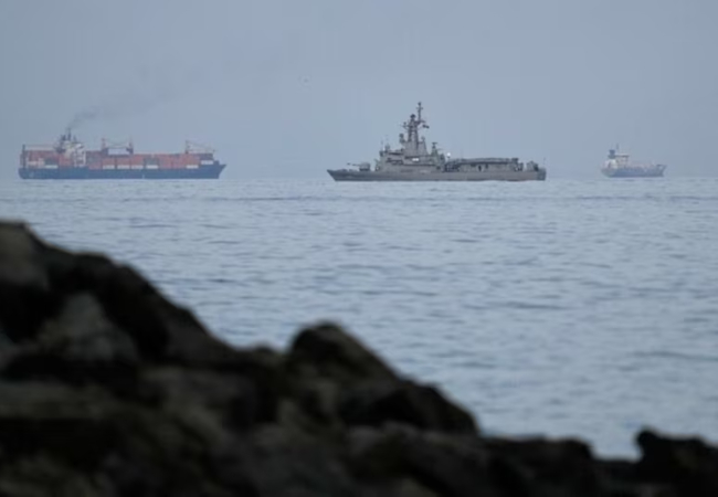 IRGC ने भारत आ रहे जहाज पर होर्मुज में किया हमला, जहाजों को जब्त कर ईरान ले गई फोर्स