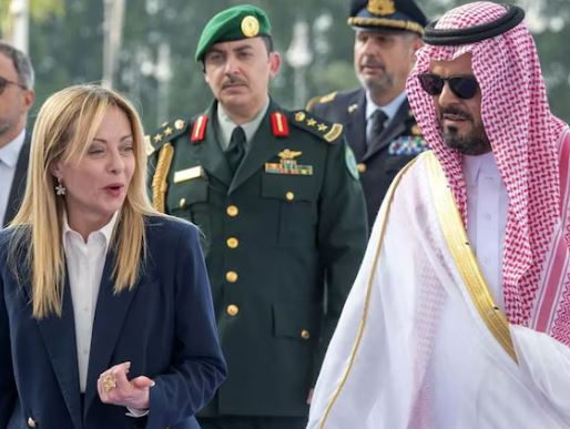 Italy's PM Meloni : इटली की PM जॉर्जिया मेलोनी खाड़ी देशों के दौरे पर , क्राउन प्रिंस से की मुलाकात