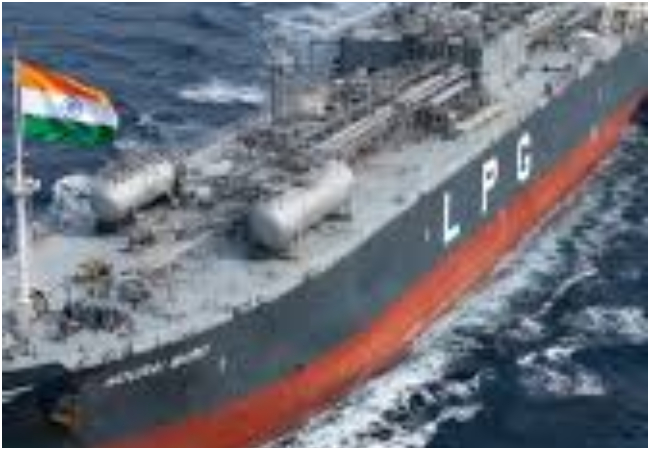 सरकार का बड़ा कदम : रसोई गैस की आपूर्ति अब और तेज होगी, टैंकर पहुंचेगा विशाखापत्तनम पोर्ट