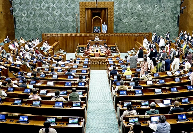 संसद के विशेष सत्र से पहले BJP का सख्त व्हिप, तीन दिन सभी सांसदों की मौजूदगी अनिवार्य