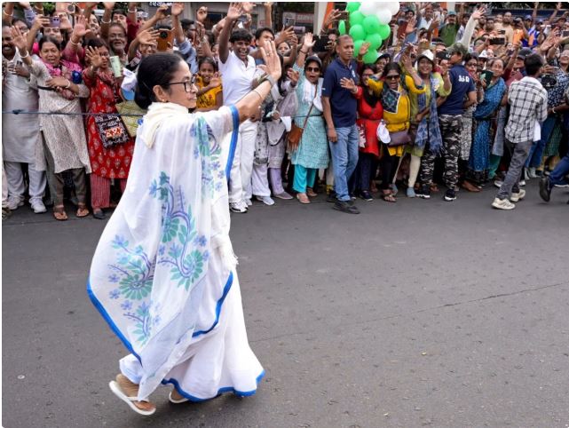 TMC, बोली- ममता बनर्जी को जान से मारने की धमकी देने तक गिरी BJP, 'गोली मारो, ठोक दो' बयान पर चुनाव आयोग चुप्पी साधे है बैठा