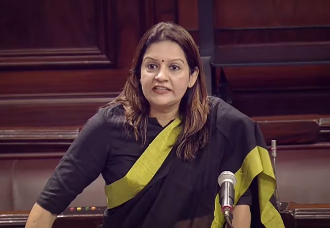 नारी शक्ति वंदन अधिनियम पर प्रियंका चतुर्वेदी ने कसा तंज, बोलीं- 2023 में बिल पास होने के बाद भी किसी ने नहीं दिया 33% महिलाओं को टिकट