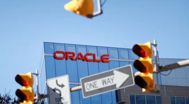 Oracle Lays Off : आईटी क्षेत्र की दिग्गज कंपनी ओरेकल ने अचानक 30,000 कर्मचारियों को निकाला , 12,000 भारतीय शामिल