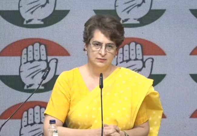 महिला आरक्षण पर प्रियंका गांधी की प्रेस कॉन्फ्रेंस, बोलीं- कल लोकतंत्र की हुई एक बड़ी जीत, पुराने बिल को हमारा पूरा समर्थन