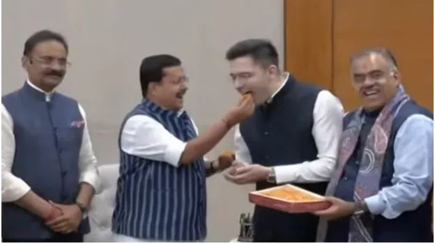 राघव चड्ढा समेत AAP के तीन राज्यसभा सांसद भाजपा में शामिल, राष्ट्रीय अध्यक्ष नितिन नवीन ने दिलाई सदस्यता