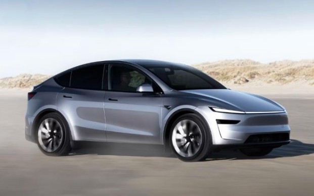 Tesla Model Y New Variant L : इं​डिया में लांच हुआ टेस्ला मॉडल Y का नया वेरिएंट एल