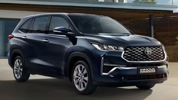 Toyota Innova Hycross Sales Records : टोयोटा इनोवा हाईक्रॉस ने बनाया रिकॉर्ड, भारत में 2 लाख सेल का आंकड़ा किया पार