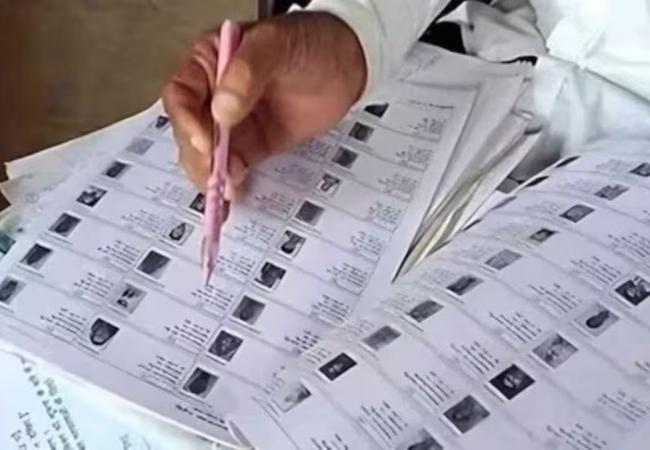 UP SIR Final List Released : यूपी में मतदाताओं की संख्या बढ़कर हुई 13.39 करोड़, यहां चेक करें अपना नाम