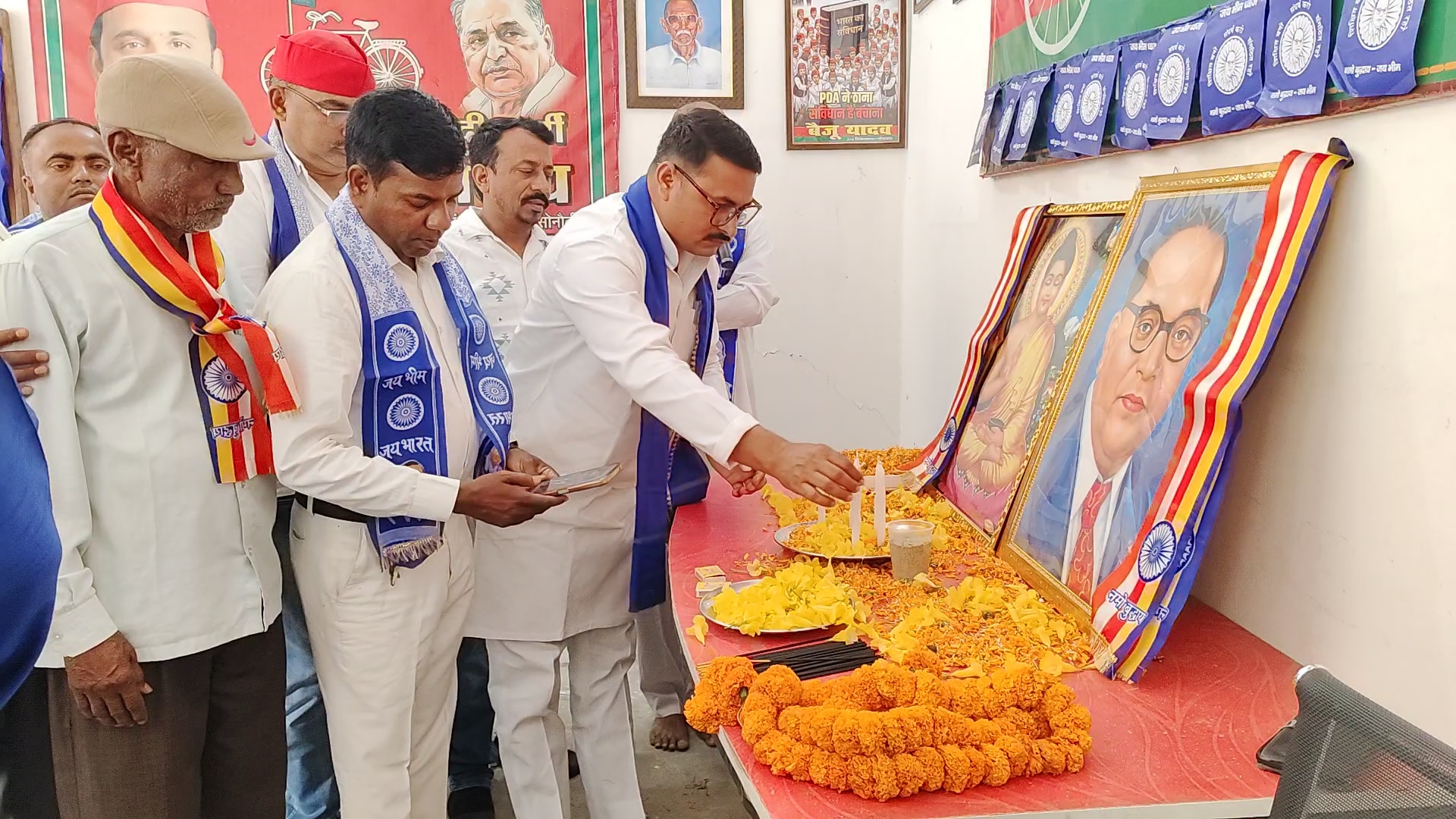 सोनौली में अंबेडकर जयंती पर उमड़ा जनसैलाब, सपा नेता बैजू यादव के कैंप कार्यालय पर श्रद्धा–संकल्प का संगम