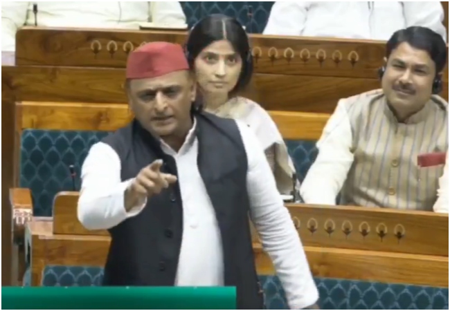 अखिलेश ने संसद में पूछा- महिला आरक्षण बिल को लेकर जल्दबाजी क्यों? सरकार जनगणना नहीं कराना चाहती