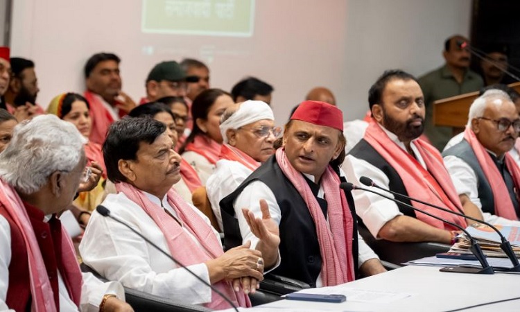 नारी विरोधी है BJP, अपने संगठनों में उनको कभी नहीं देते हैं उचित सम्मान: अखिलेश यादव