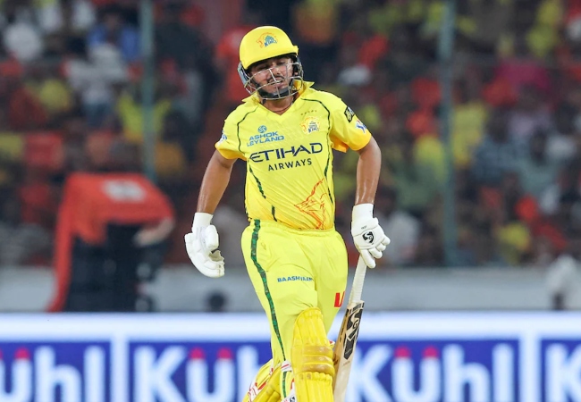 CSK को बड़ा झटका! आयुष म्हात्रे IPL 2026 से बाहर, टीम प्रबंधन पर उठे सवाल
