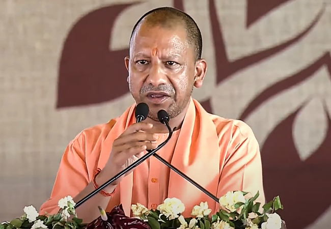 आंबेडकर सम्मान पर योगी का बड़ा ऐलान, प्रतिमाओं पर ‘छत्र’ और पार्कों का होगा सुंदरीकरण