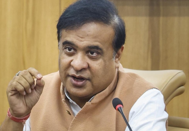 दुबई, अमेरिका में संपत्ति के आरोपो का पलटवार करते हुए हिमंत बिस्वा ने कांग्रेस को ‘पाकिस्तानी एंगल’ से जोड़ दिया।